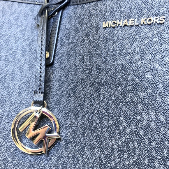 🔥HOST PIC🔥 Michael Michael Kors Jet Set Travel Brand New - Picture 6 of 7